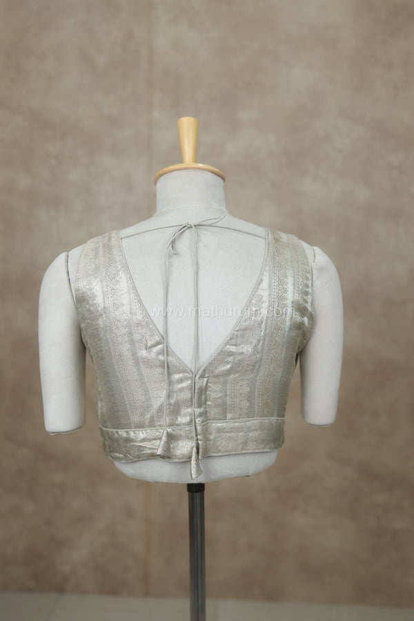 Megalai- Pastel Green Blouse (Attachable Sleeves)