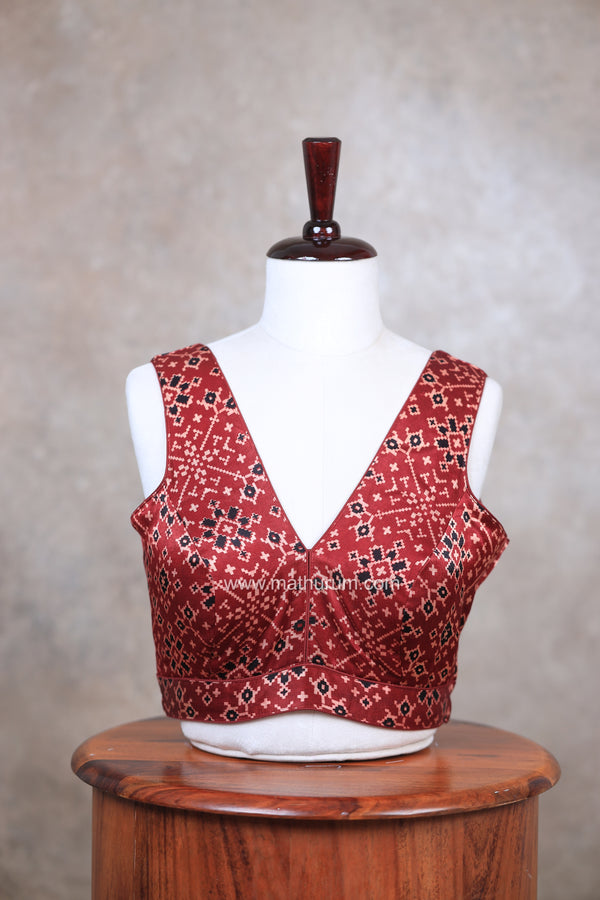 Ava- Maroon Blouse (Attachable Sleeves)