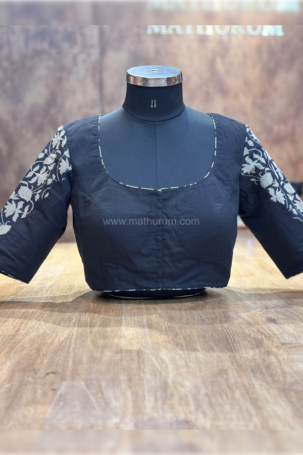 LAYA- Black Blouse