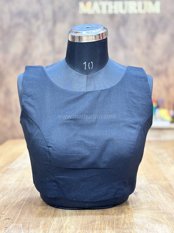 Tiara - Black Blouse (Attachable Sleeves)