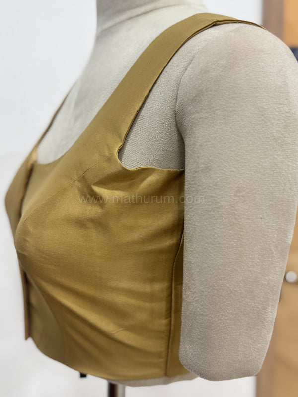 Sakki-Beige Blouse (Attachable Sleeves)