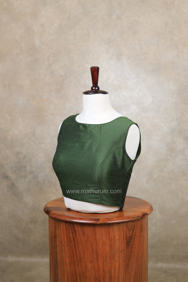 Vaigai- Mehandi Green Blouse (Attachable Sleeves)