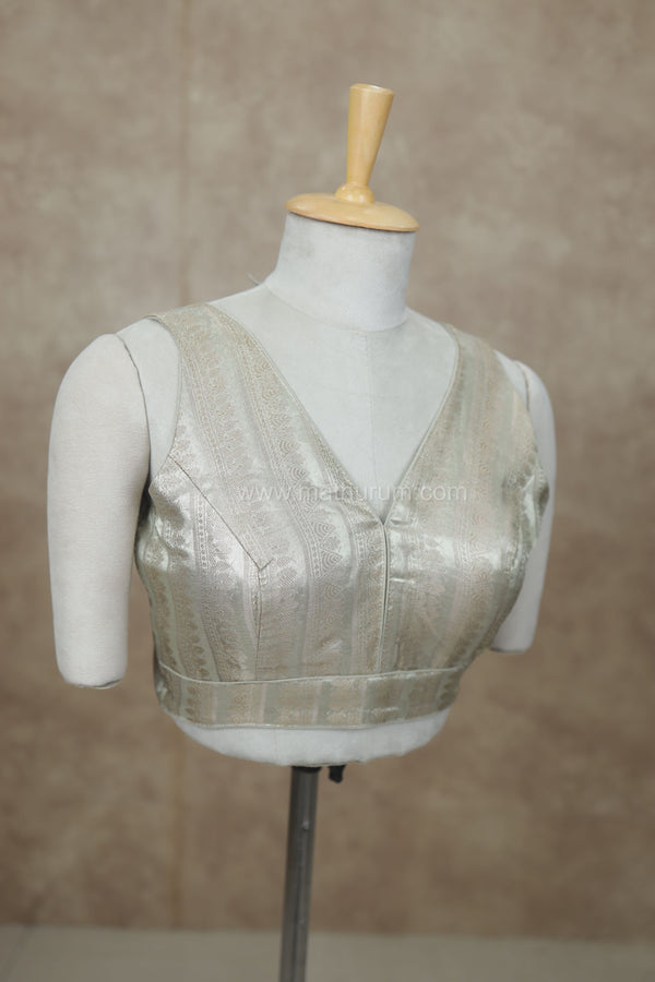 Megalai- Pastel Green Blouse (Attachable Sleeves)