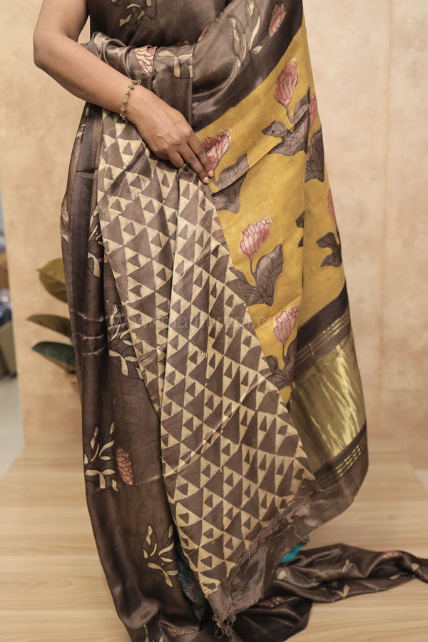 Gajra- Brown Gajji-Silk Saree
