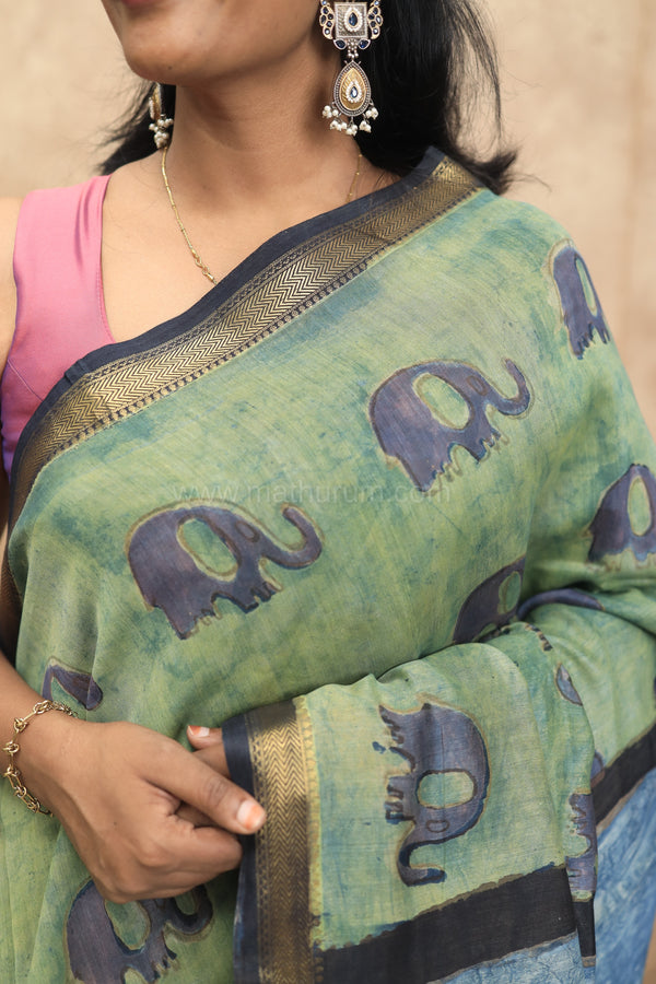 Kesariya- Green Elephant Maheshwari Silk- Cotton Saree