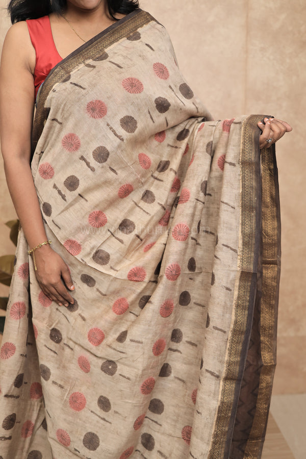 Kesariya- Grey Maheshwari Silk- Cotton Saree