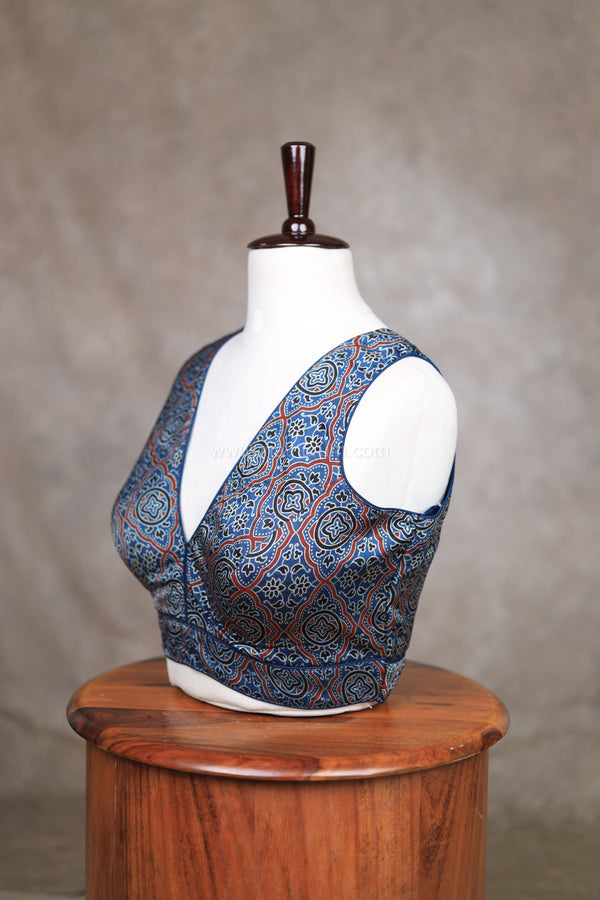 Ava- Blue Blouse (Attachable Sleeves)