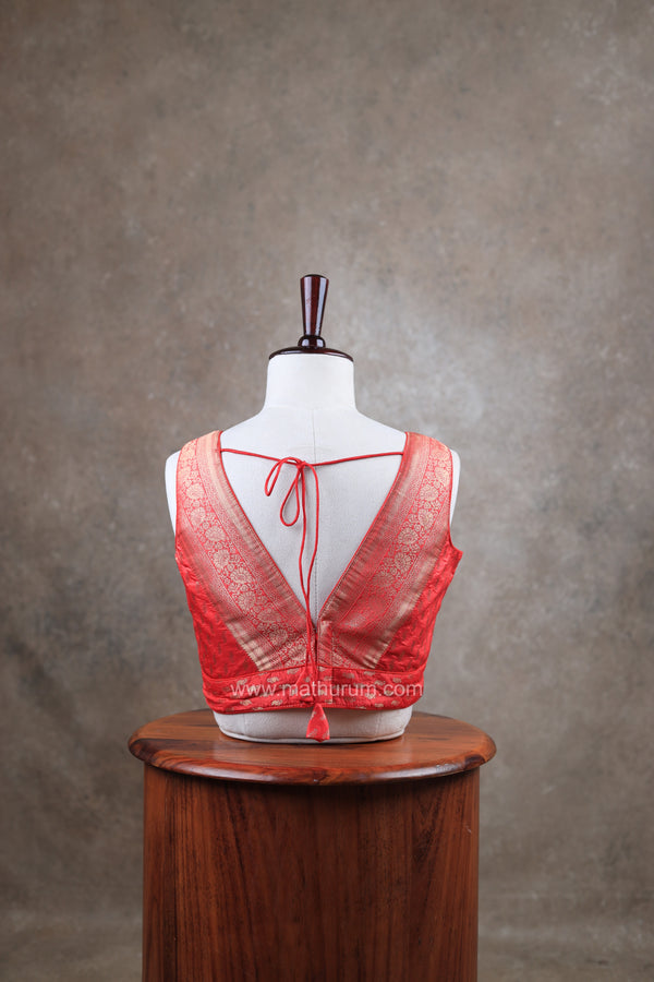 Kundhavai - Red Blouse (Attachable Sleeves)