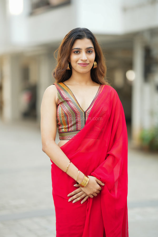 Tharigai- Black Blouse (Attachable Sleeves)