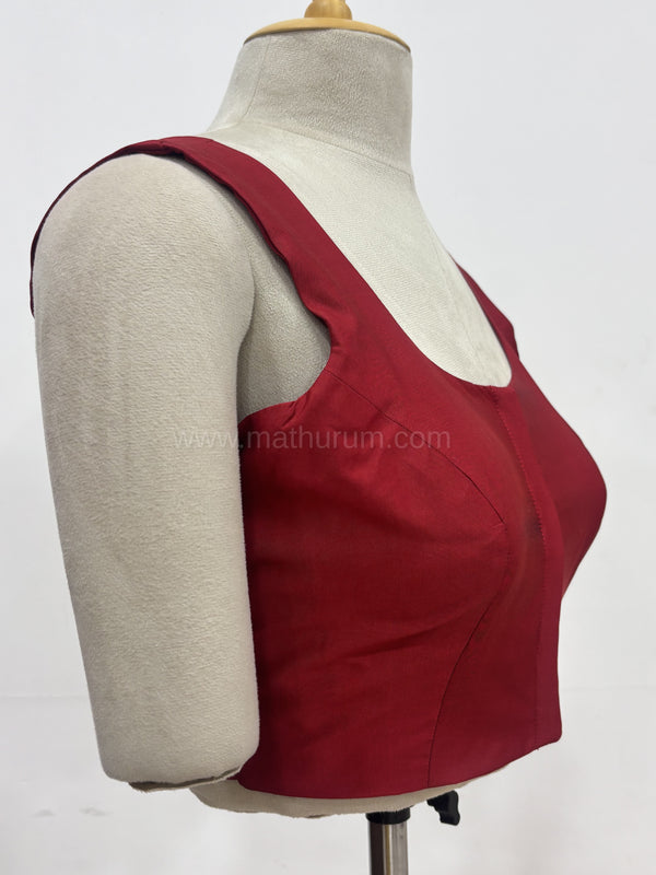 Sakki-Red Blouse (Attachable Sleeves)